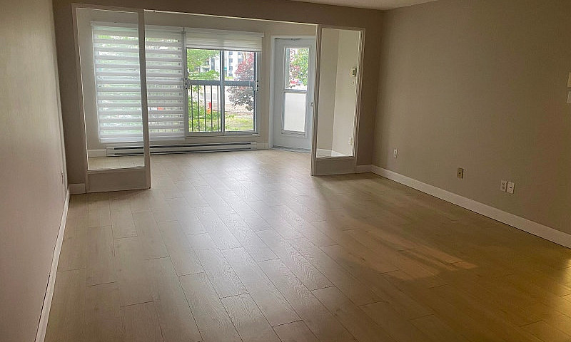 Condo À Louer...