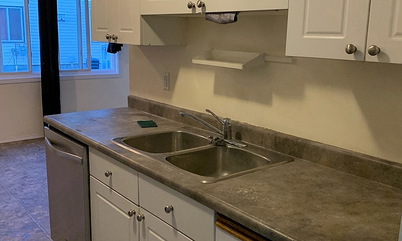 3 Beds 1.5 Baths - T...