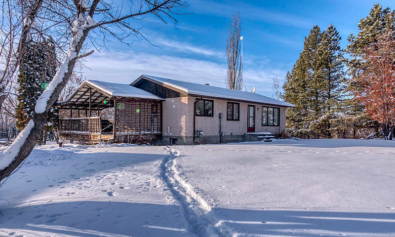 Acreage Home For Ren...