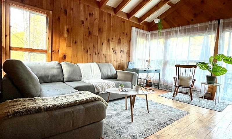 Maison À Louer...