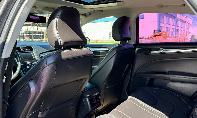 2015 Ford Fusion Awd...