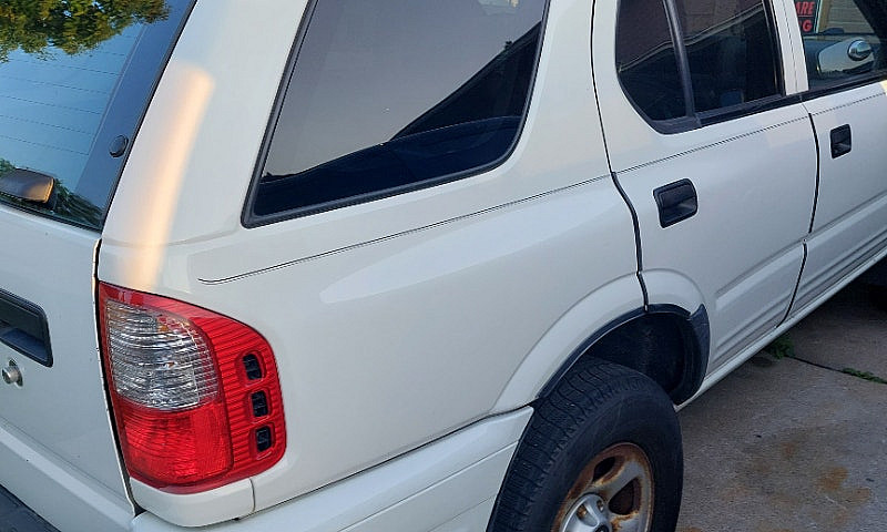 2004 Isuzu Rodeo...