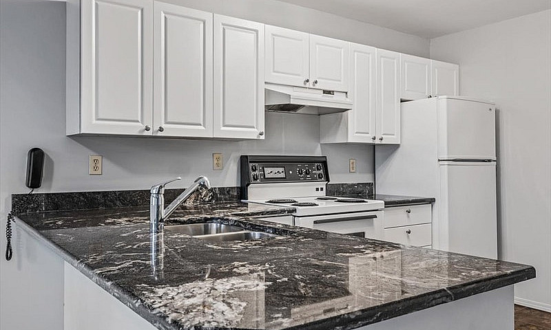 Garneau 2 Bed 2 Bath...