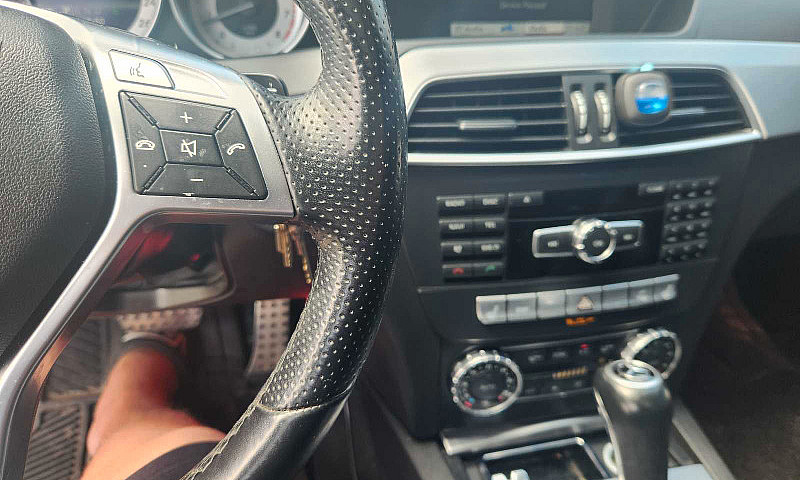 2013 Mercedes C250 T...