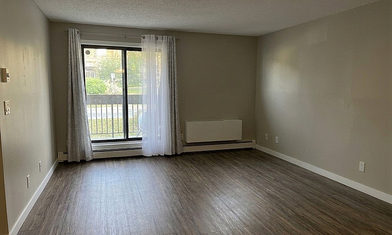 2Bedroom Condo For R...
