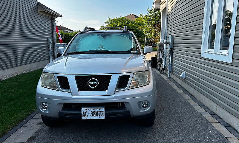 Nissan Pro-4X Fronti...