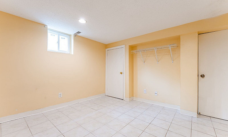4-Bed Basement @Yong...