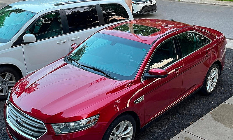 Ford Taurus Sel 2013...