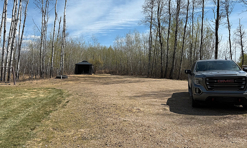 Acreage At Lac Des I...