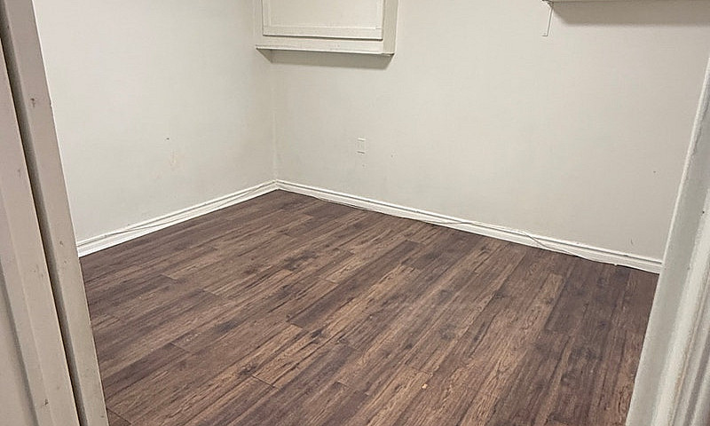 1 Bedroom Basement A...