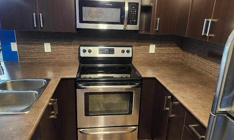 2 Bed Condo Findlay ...
