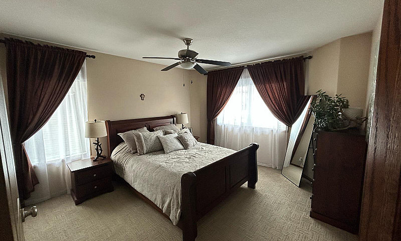 90 Vanier Drive, 5 B...