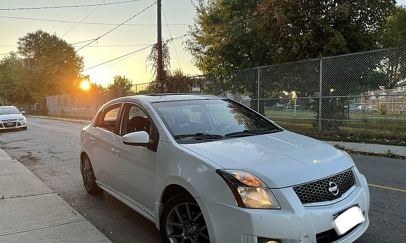 2010-Nissan-Sentra-2...