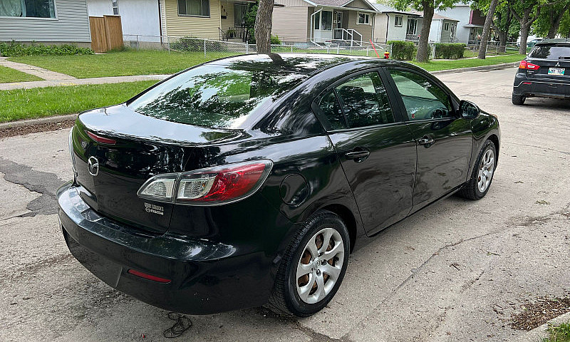 Mazda 3 2012...