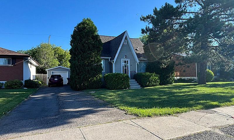 3 Bed 2 Bath House F...