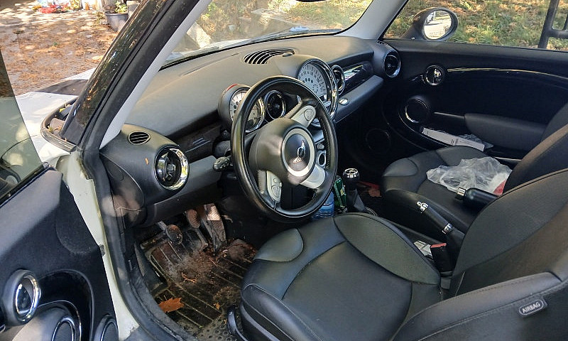 2010 Mini Cooper Clu...