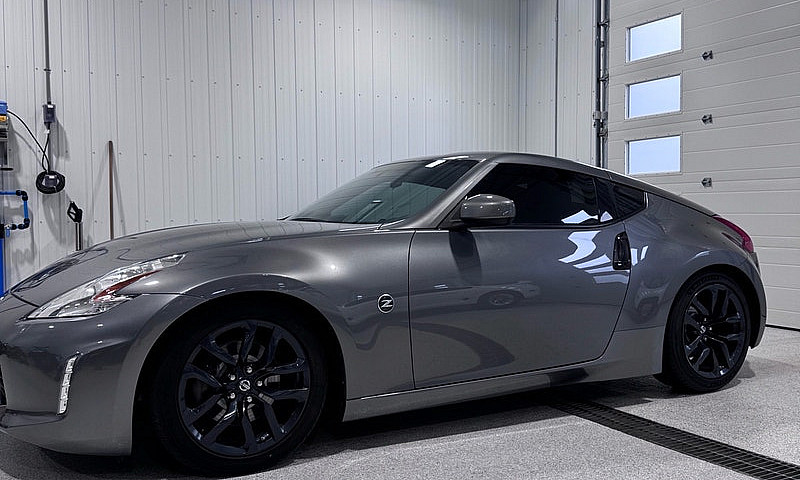 2016 Nissan 370Z - L...