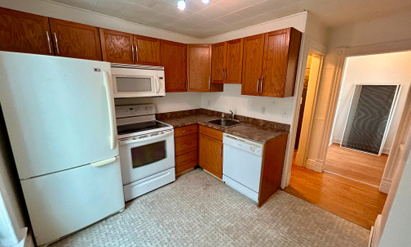 **4Bed 1Bath Duplex ...