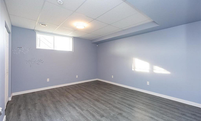 2 Bhk Basement For R...