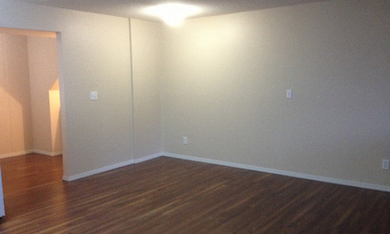 Vernon 1 Bdrm Level ...