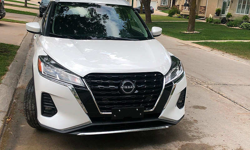 2021 Nissan Kicks Sv...