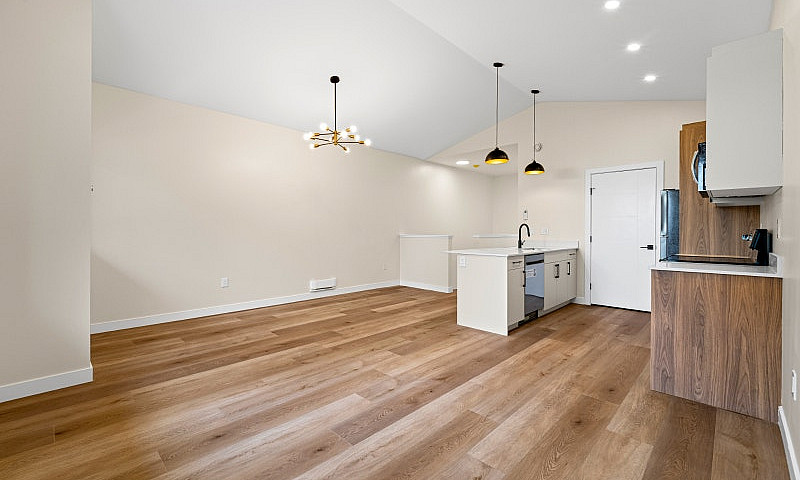 Duplex For Sale In W...