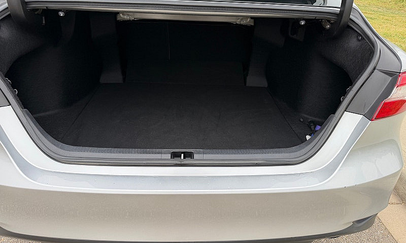 Toyota Camry 2018 Le...