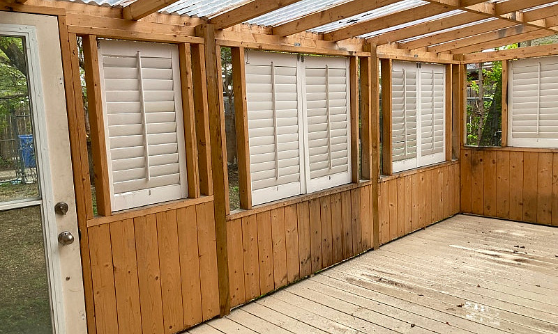 2 Bed/1 Bath Close T...