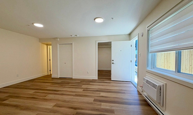 2 Bed 1 Bath Legal S...