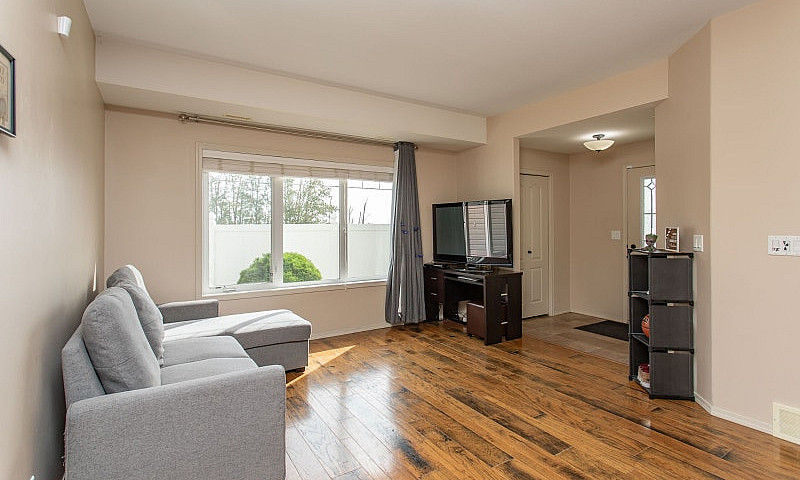 New Listing! Low Con...