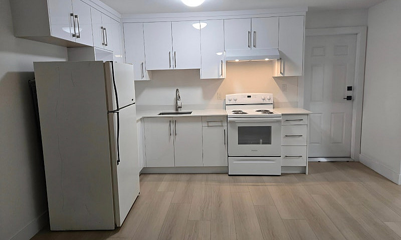 Modern 2 Bedroom Bas...