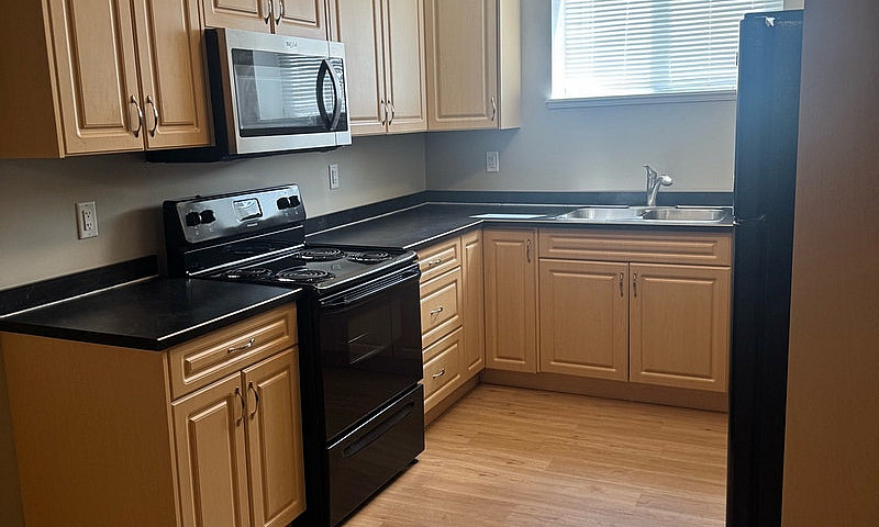 Newer 2-Bedroom Suit...