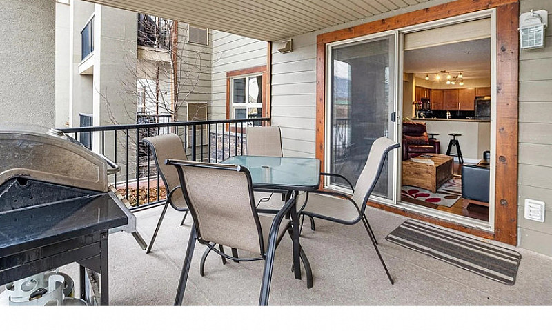2 Bedroom, 2 Bath Co...