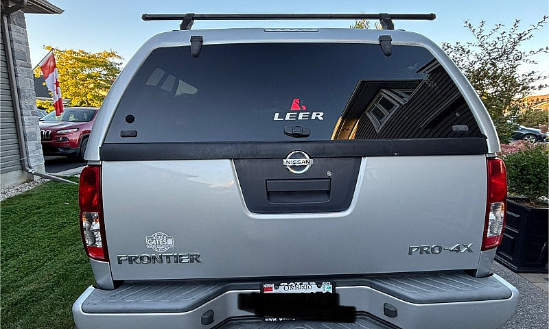 Nissan Pro-4X Fronti...