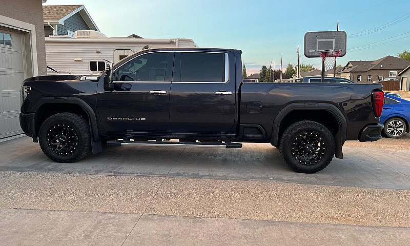 2024 Denali Duramax...