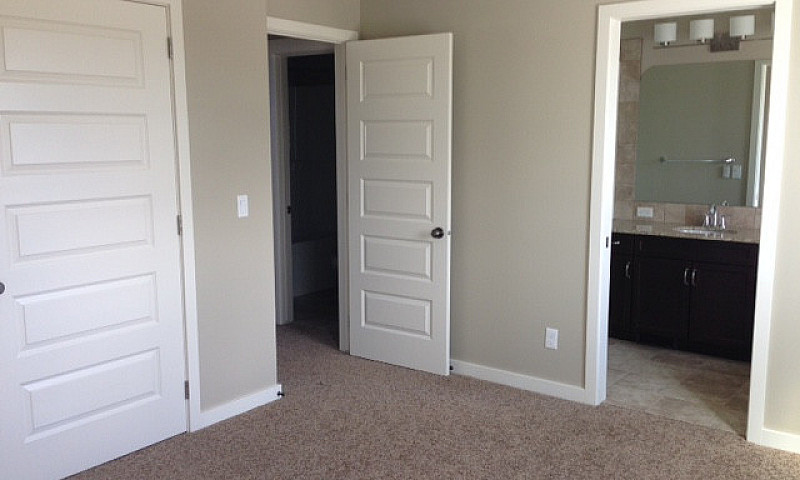3 Bed 2.5 Bath Main ...
