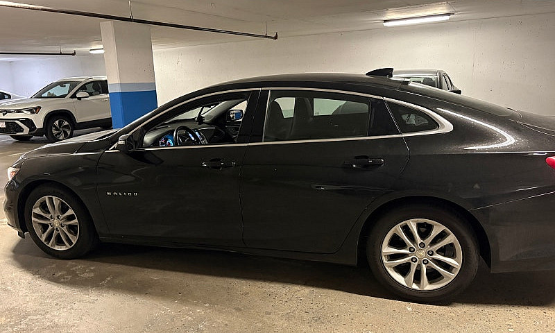 2017 Chevy Malibu Lt...