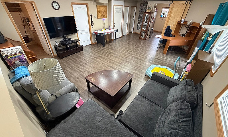 1-2 Bedroom Walk Out...