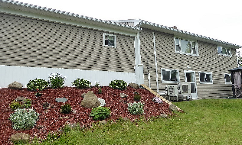 A 4 Bedroom, 2 Bath,...