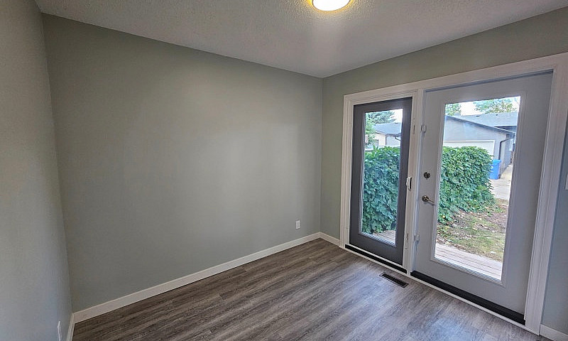 Side By Side House W...