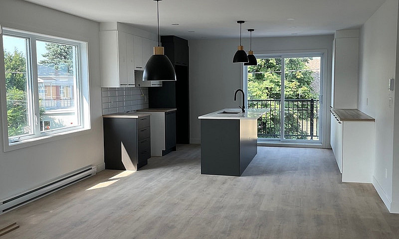Logement 4  1/2 Neuf...