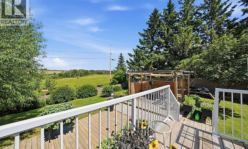 House For Sale In Bo...