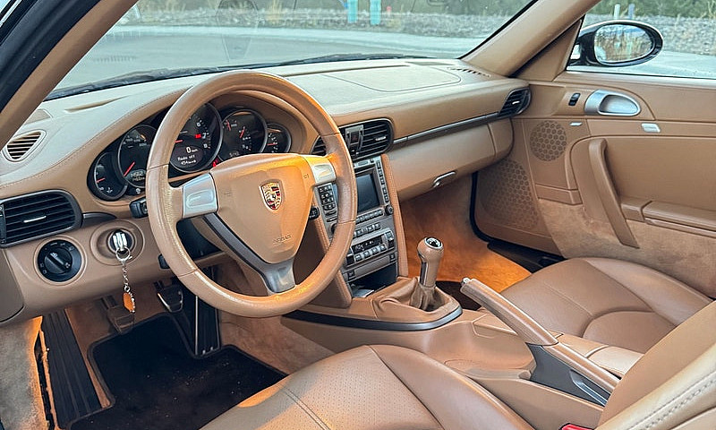 2005 Porsche 911 - 6...