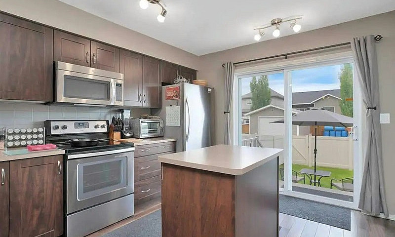 Townhouse For Rent -...