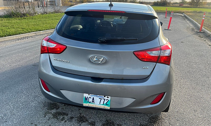 Hyundai Elantra ...