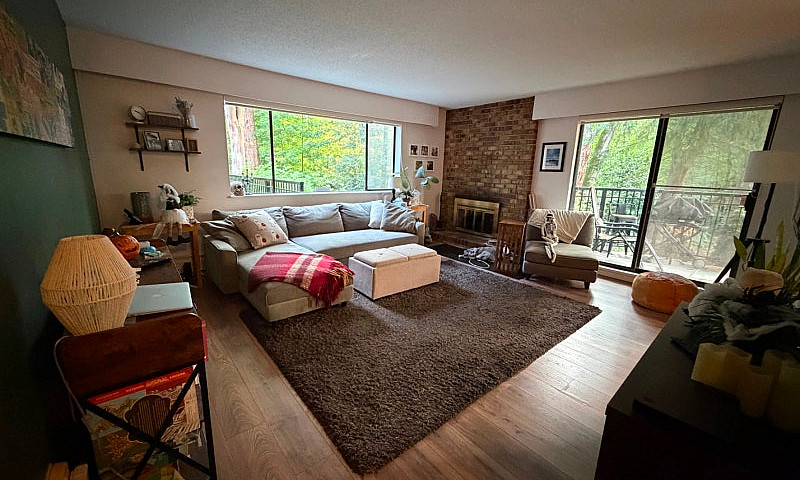 Spacious 2Bds, 2Bath...