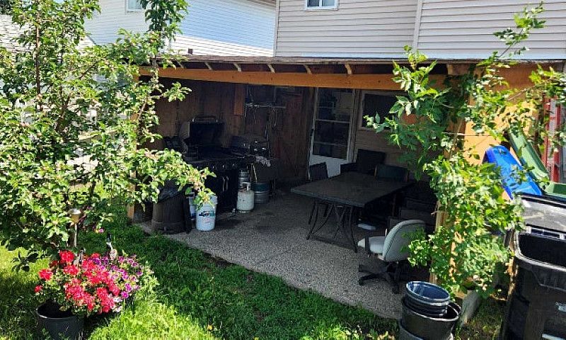 Applewood  4Level Sl...