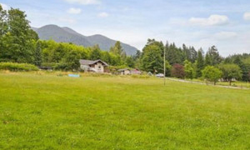 Versatile Acreage W/...