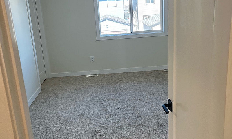  Single House For Re...