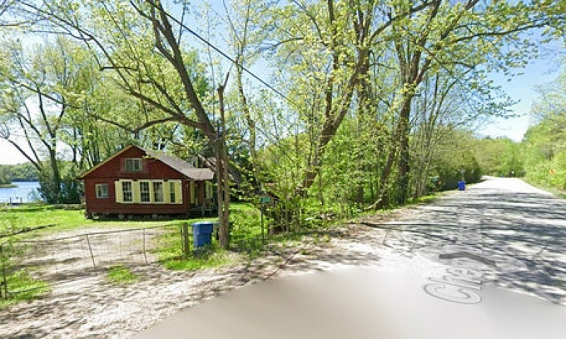 4.95 Acres For Sale ...